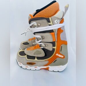 Thirty Two Women’s Snowboarding Boots